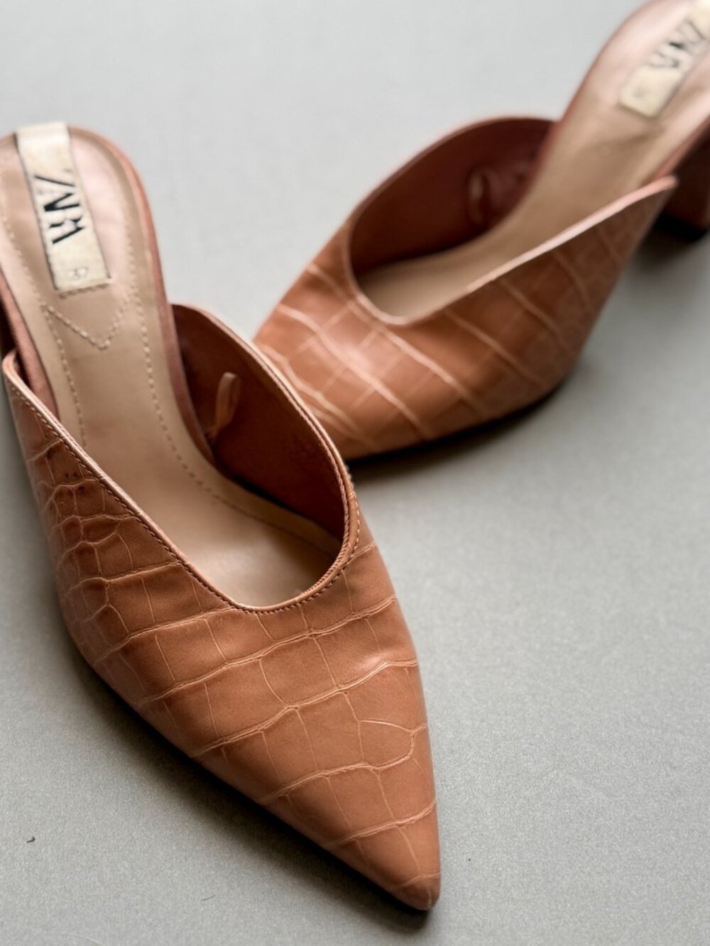 Zara Blush Tan Croc Embossed Pointed Toe Block Heel Mules Slides Size 37 US 6.5
